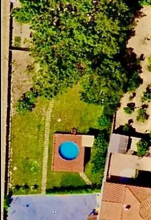 Dom wakacyjny Pinhal Da Colmeia - Pool, Tree House And Games